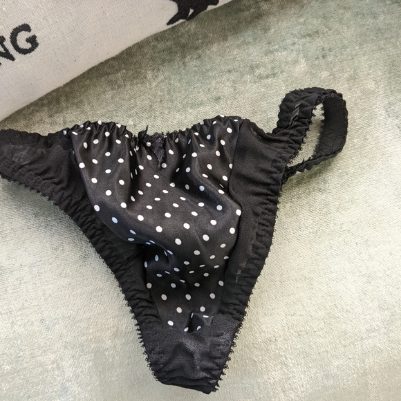 What Katie did thong - Picture 1 of 4